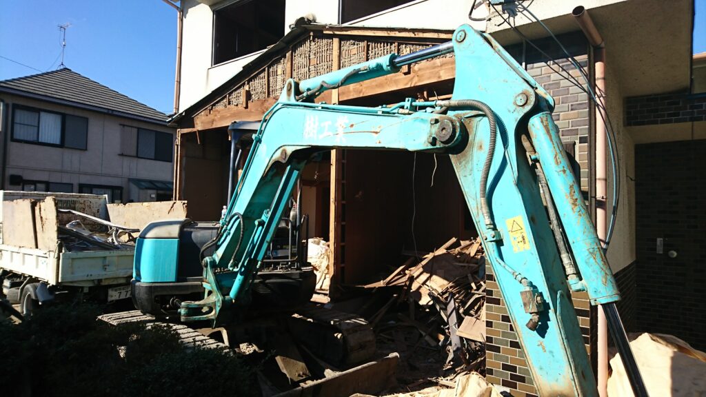 兵庫県（揖保郡太子町、たつの市、姫路市）で家屋解体はウッドワークスにお任せください。